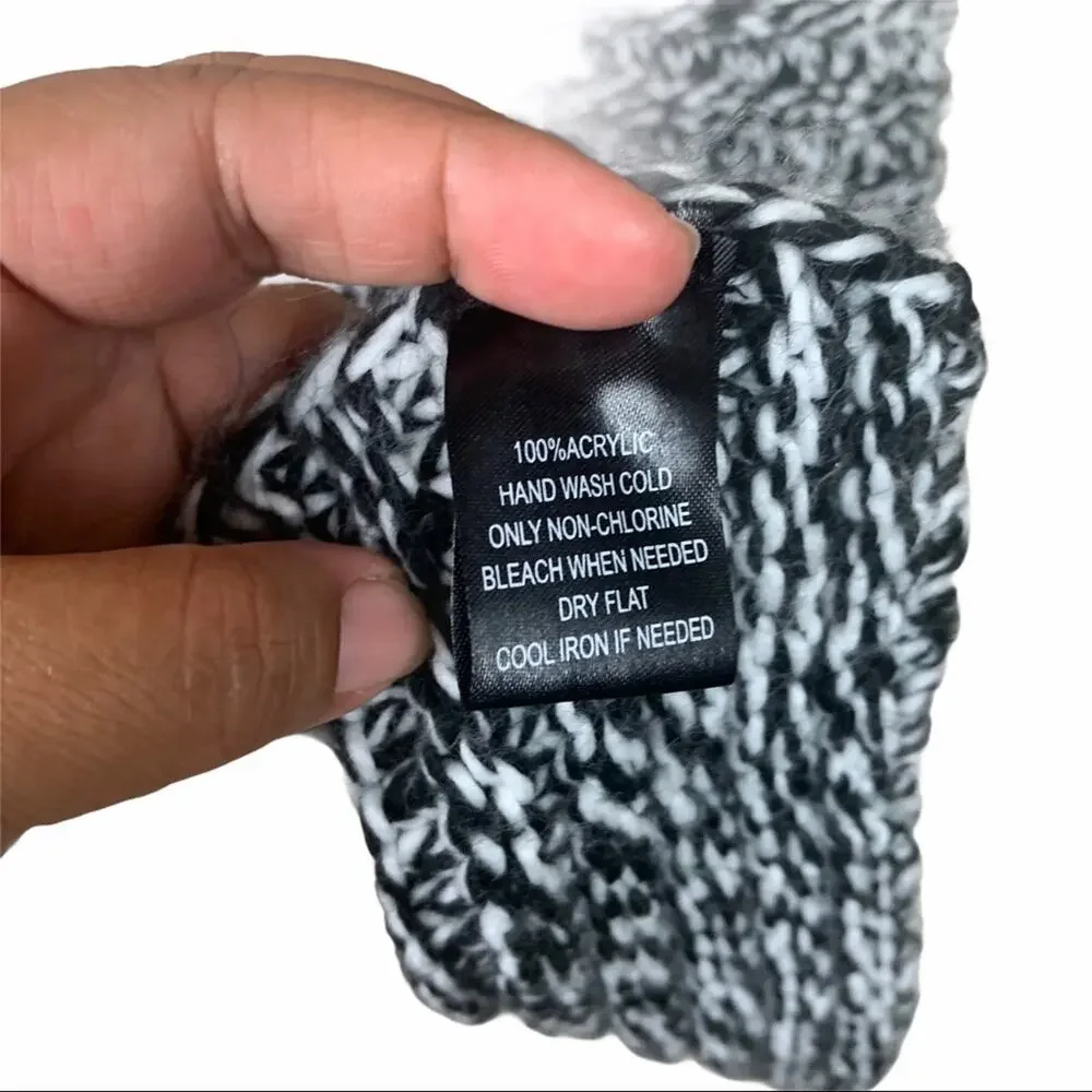 FRAAS Crocheted Scarf Black and White Marled